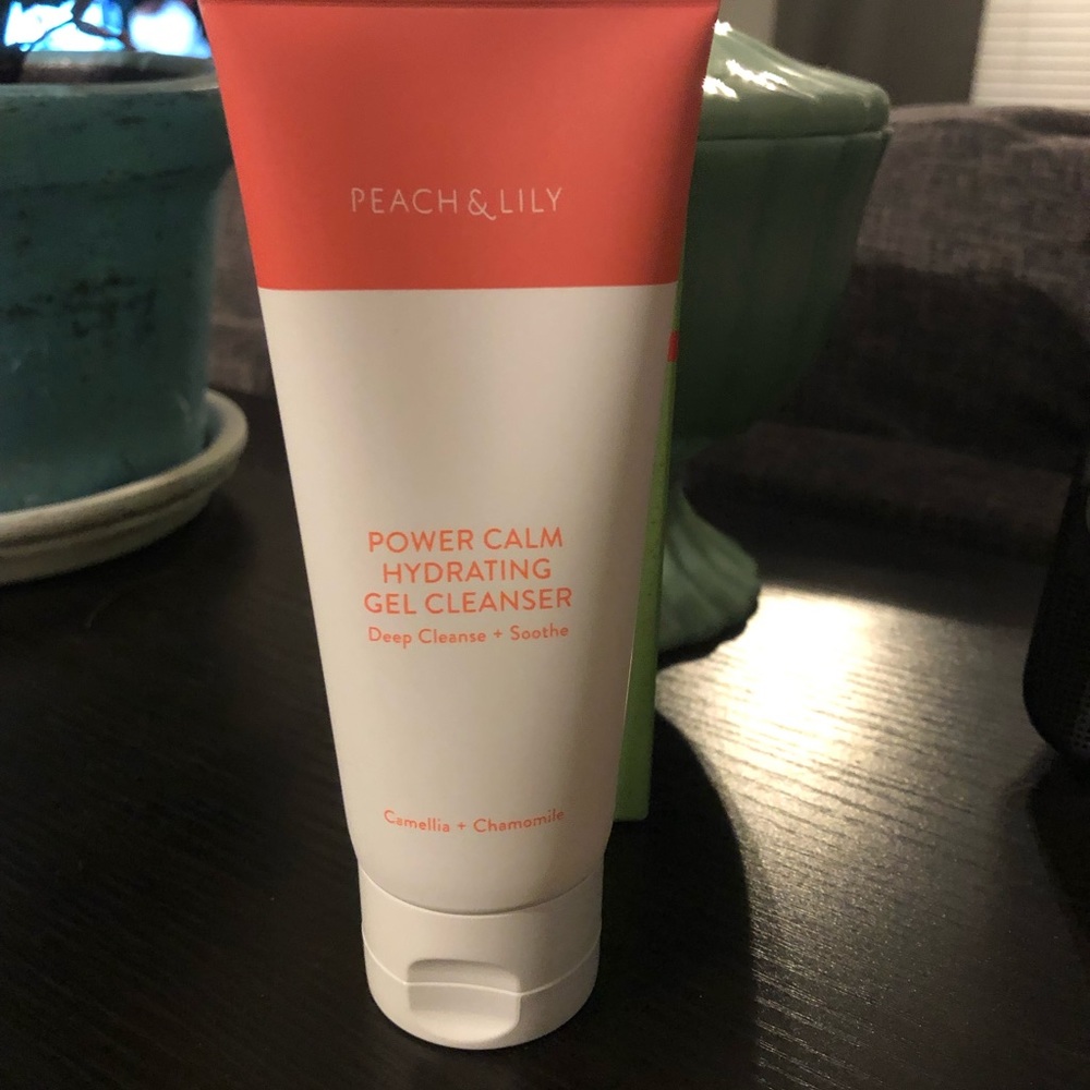 Peach & Lily Hydrating Gel Cleanser